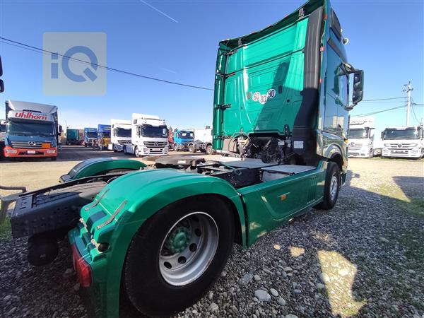 مرسيدس اكتروس